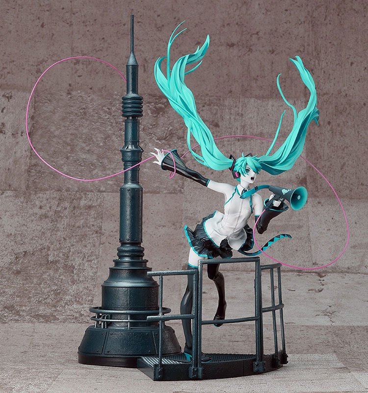 Character Vocal Series 01 PVC Figure 1/8 Miku Hatsune Love is War Refined Ver. 28 cm